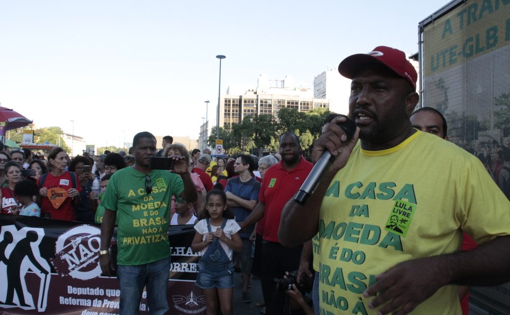 Moedeiros presentes no 1º de Maio na praça XV