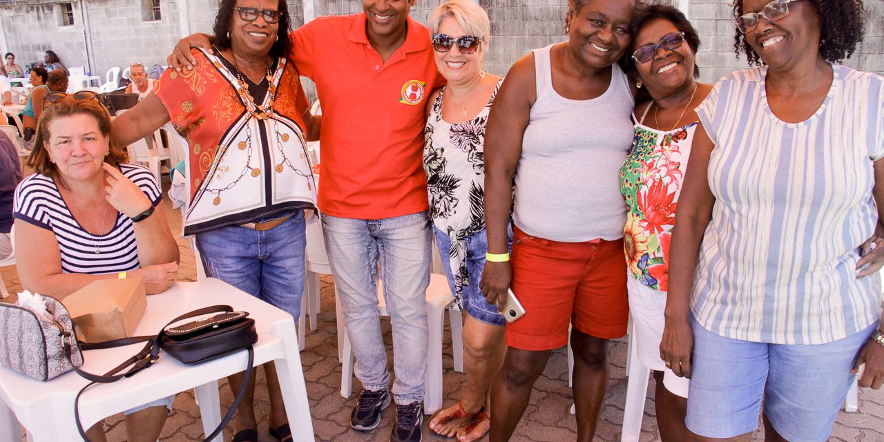 Encontro de amigos na Festa dos Aposentados de 2019 (fotos)