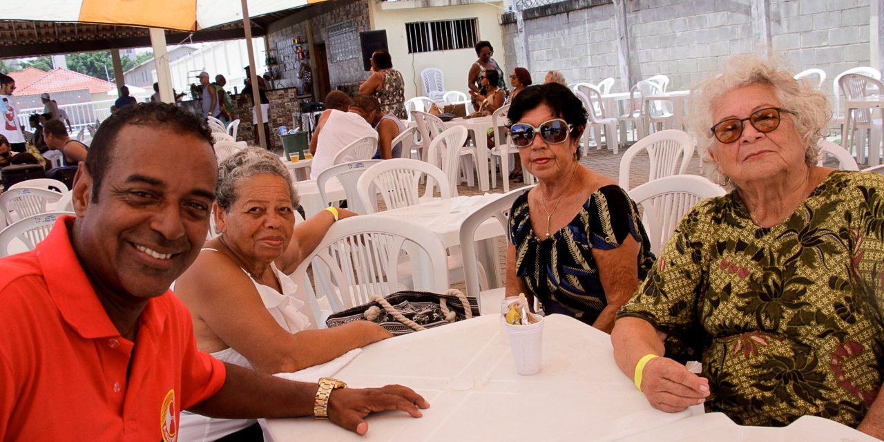 Encontro de amigos na Festa dos Aposentados de 2019 (fotos)