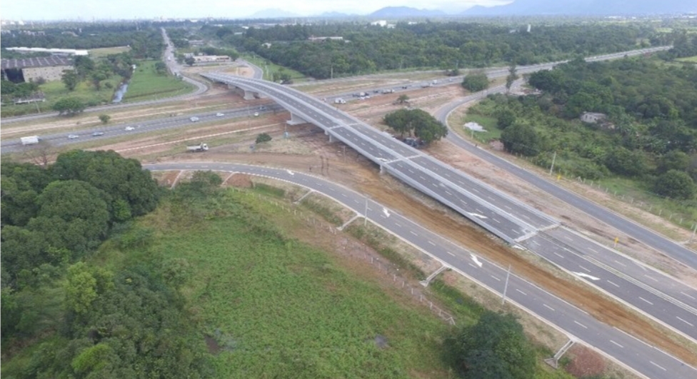 VIADUTO DA CASA DA MOEDA, NA BR-101, É LIBERADO AO TRÁFEGO