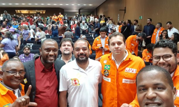 Representantes do SNM participam do Ato pela Soberania Nacional e Popular