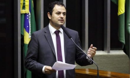 Deputado Federal Glauber Braga (PSOL) participa de reunião virtual do SNM e grava mensagem aos moedeiros.